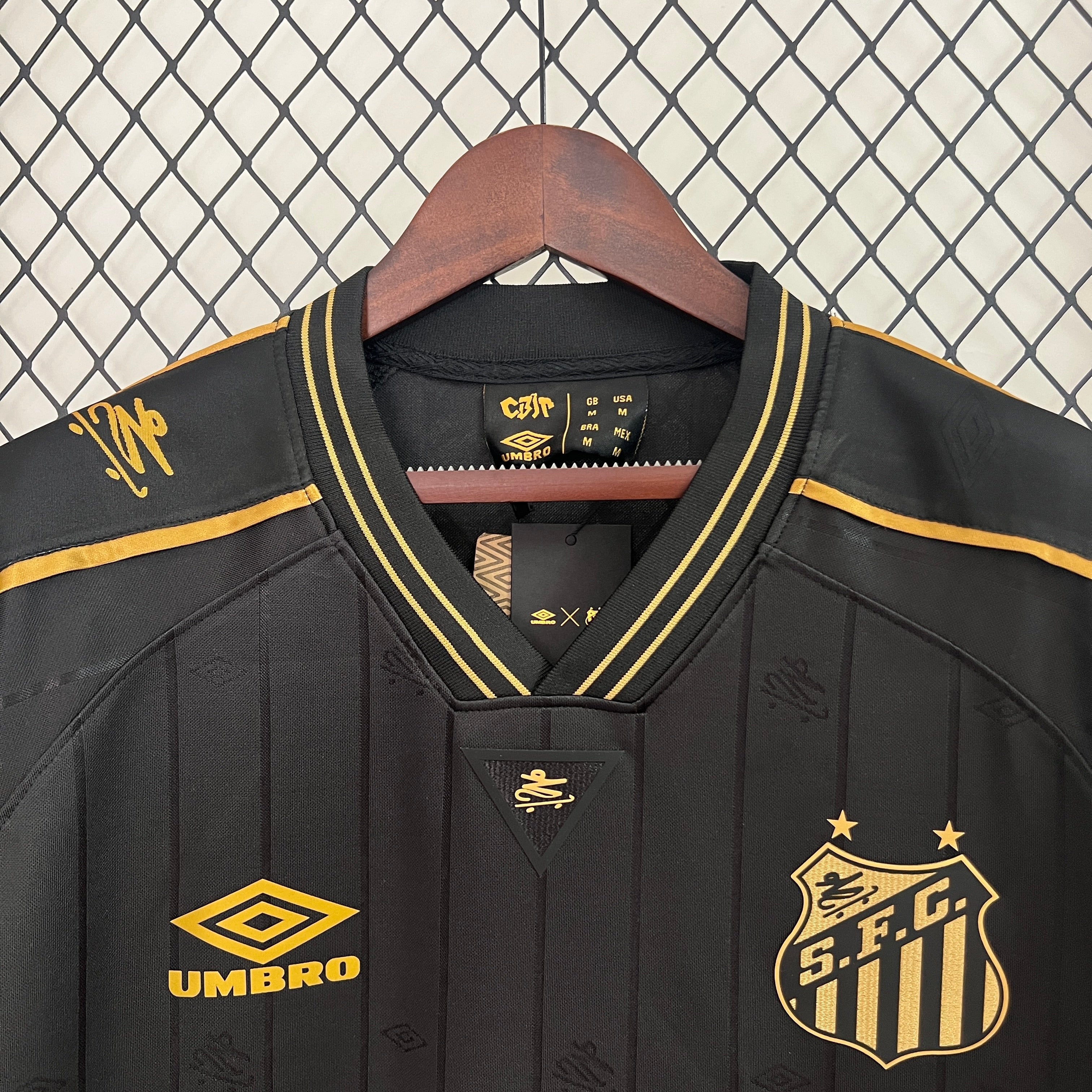 Camisa Santos Charlie Brown Jr 24/25 - Umbro Torcedor Masculina
