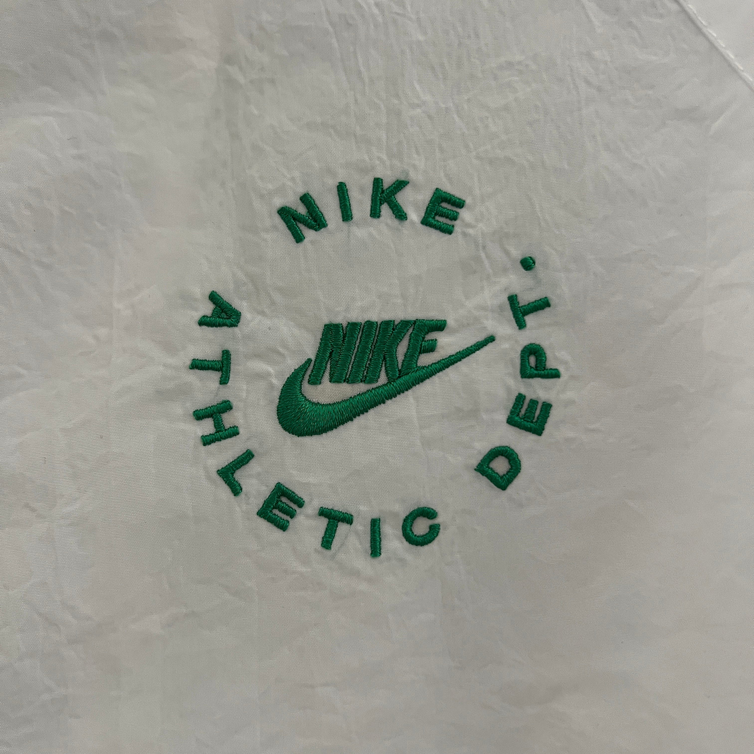 Corta Vento Nike Branca e Verde - 2024