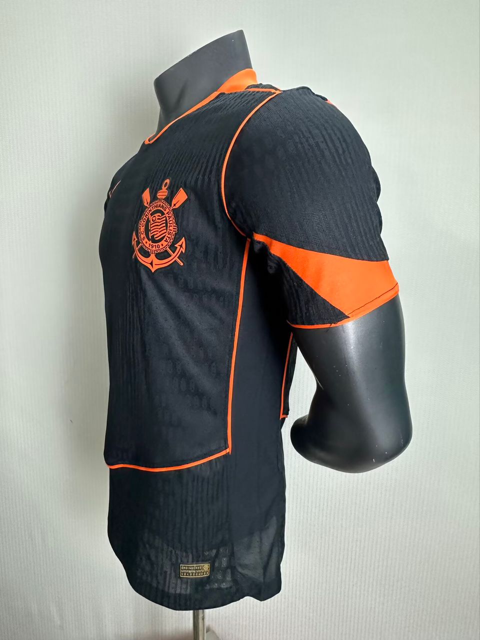 Camisa Corinthians III 25/26 Torcedor - Nike Total 90 - Masculina - Preto com Laranja