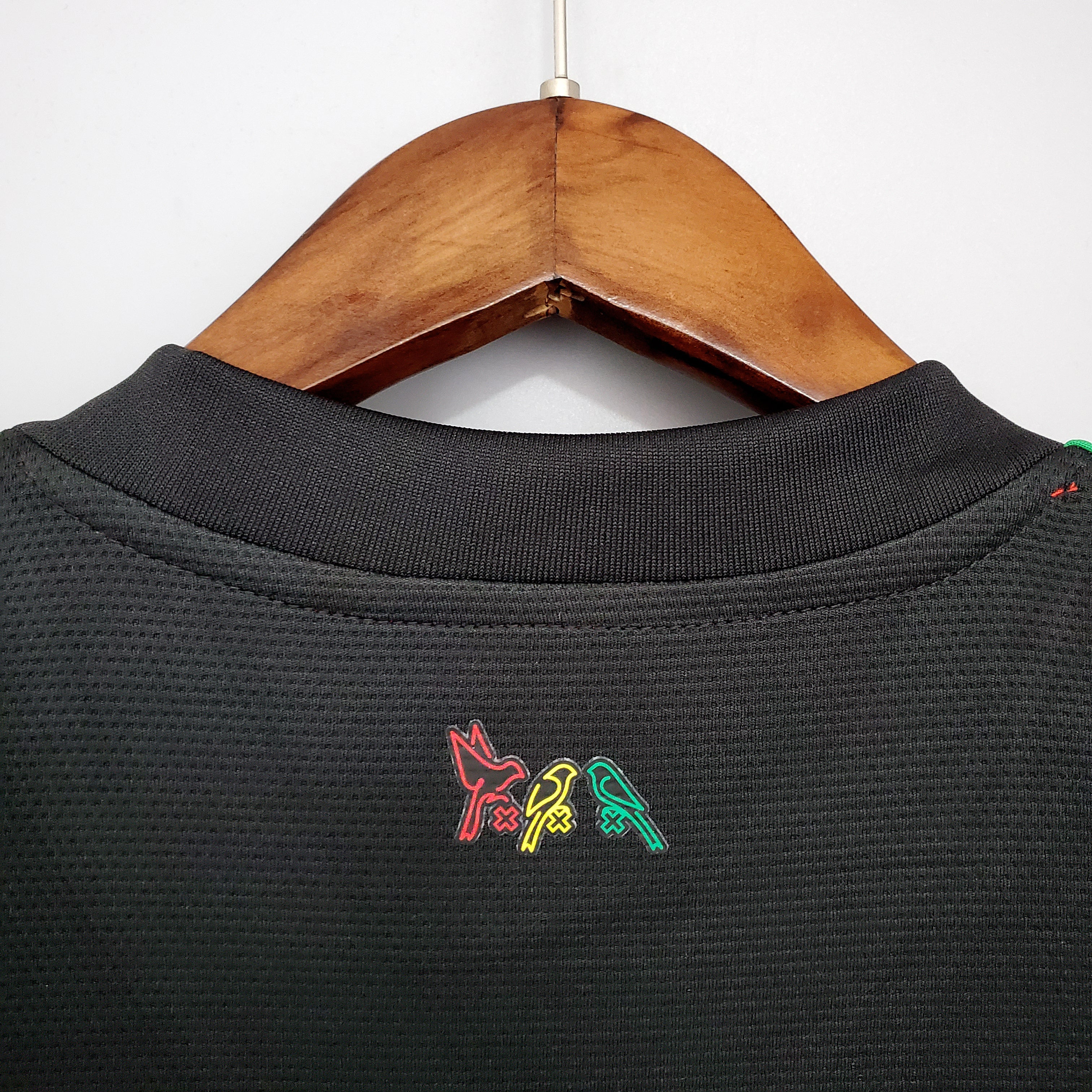 Camisa Ajax Retrô 21/22 - Three Little Birds - Adidas