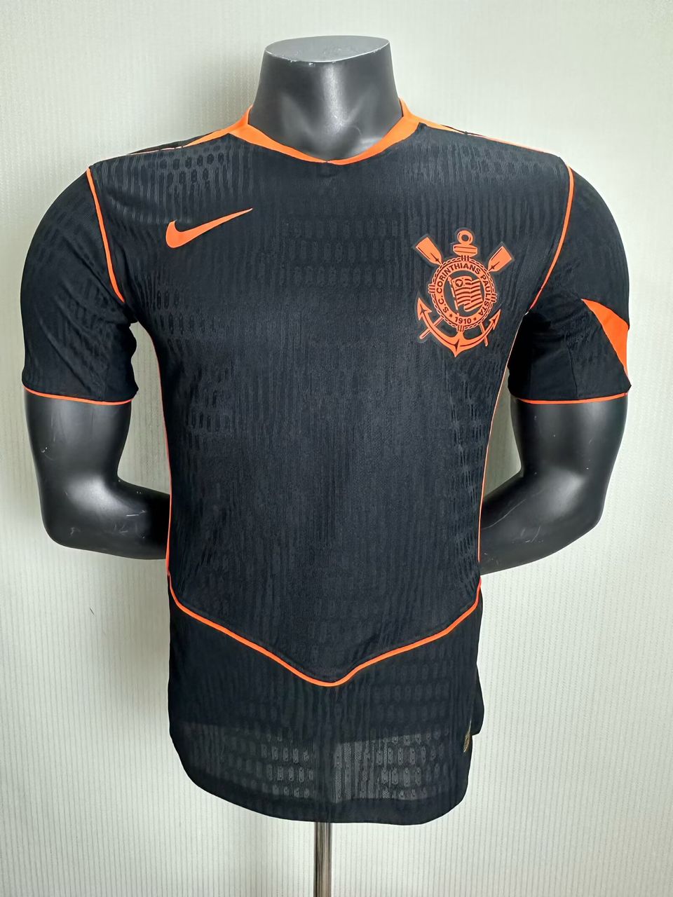 Camisa Corinthians III 25/26 Torcedor - Nike Total 90 - Masculina - Preto com Laranja
