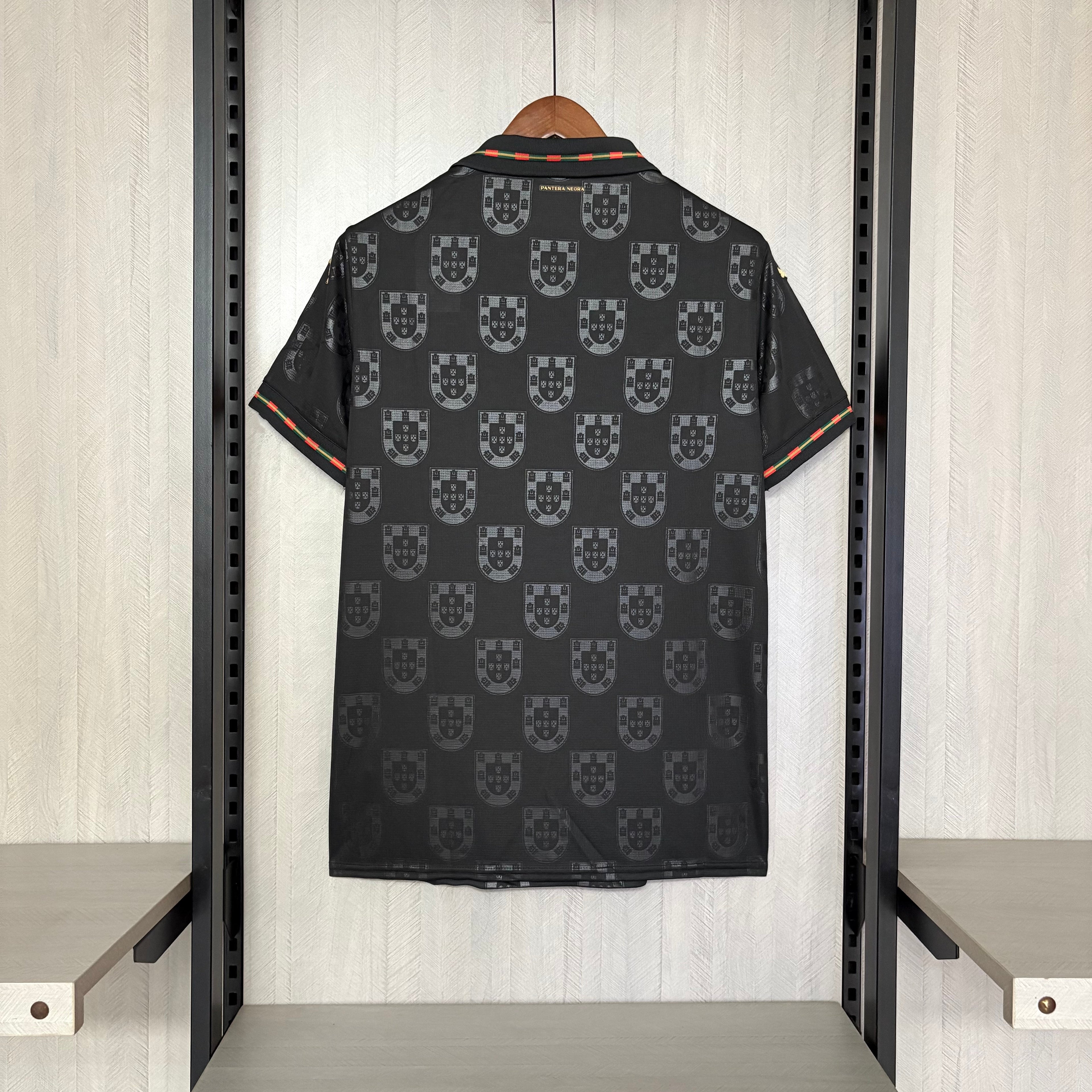 Camisa Portugal - Ediçao Especial Pantera Negra -  2026 - Puma - Torcedor Masculina